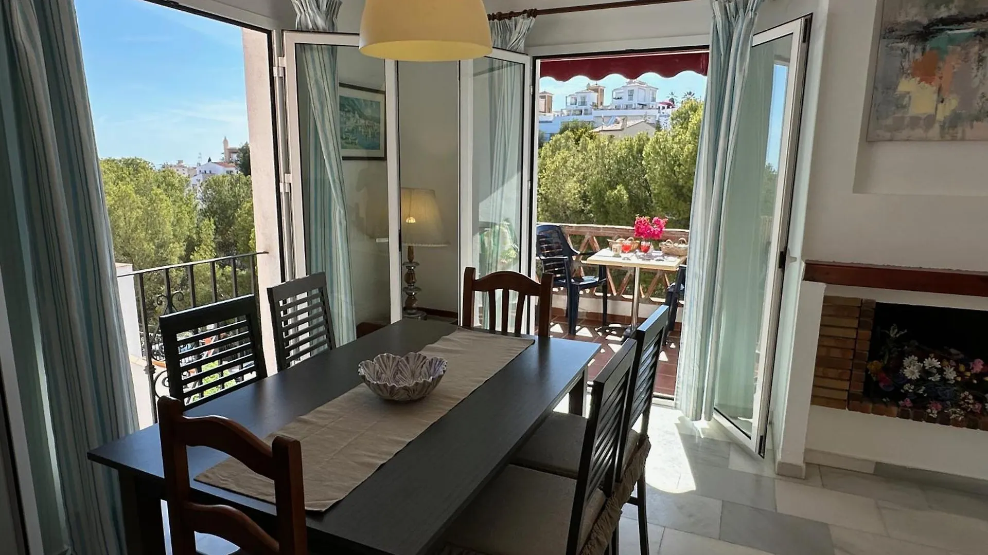 Spacious Family Villa Aljamar 8A Nerja