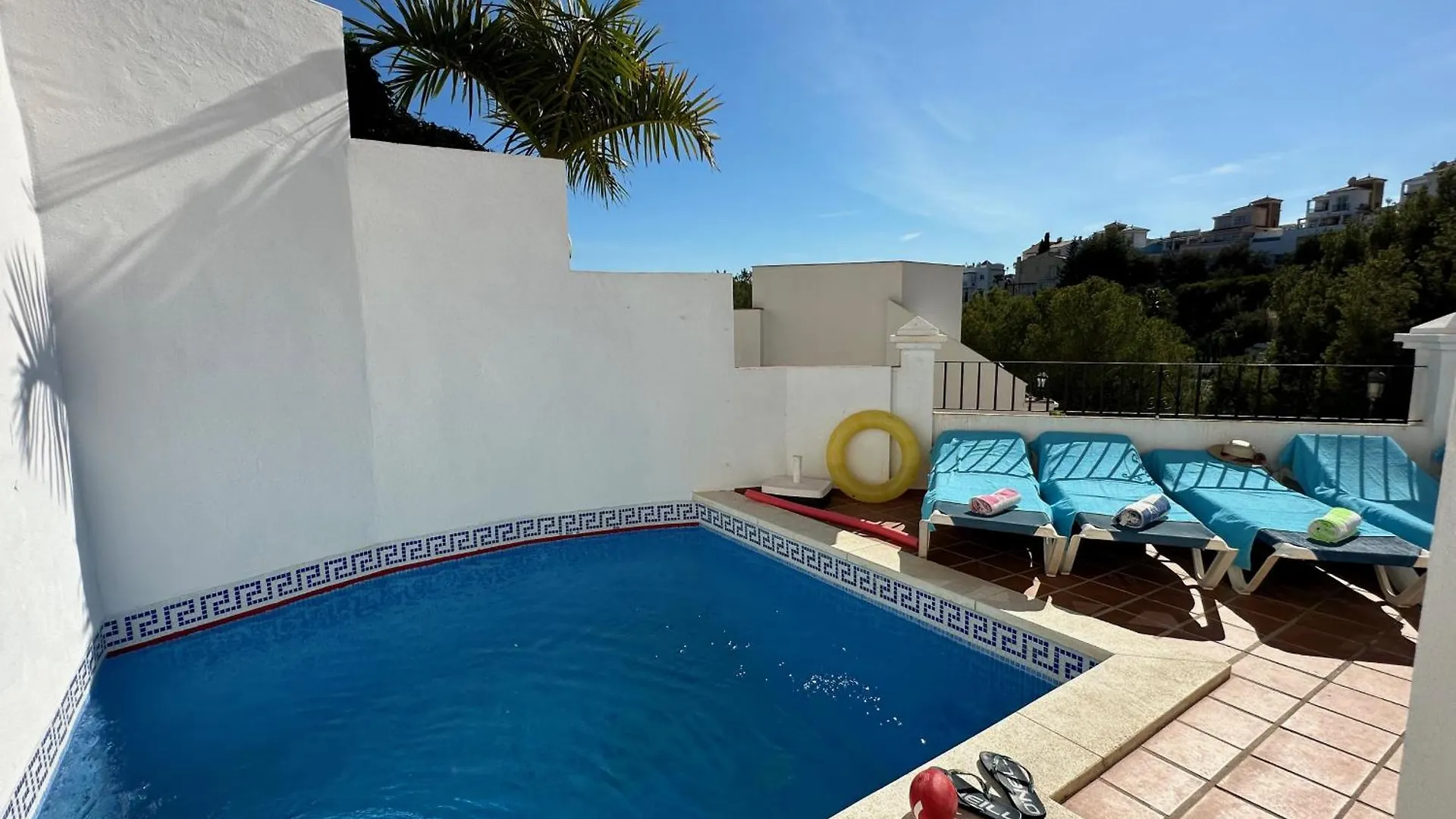 Spacious Family Villa Aljamar 8A Nerja