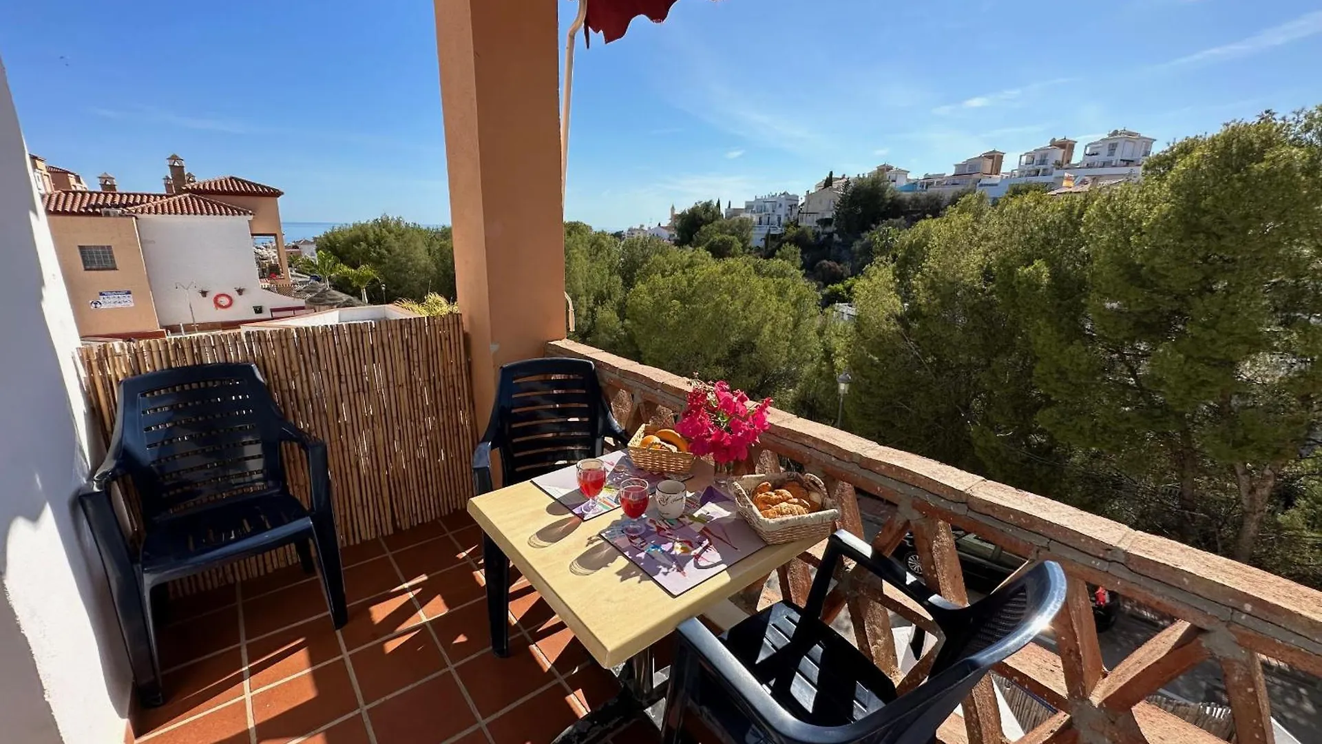 Spacious Family Villa Aljamar 8A Nerja 0*,  Spain